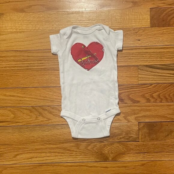 Girls 3 Month St. Louis Cardinals (STL) Onesie with Skirt - Picture 2 of 5